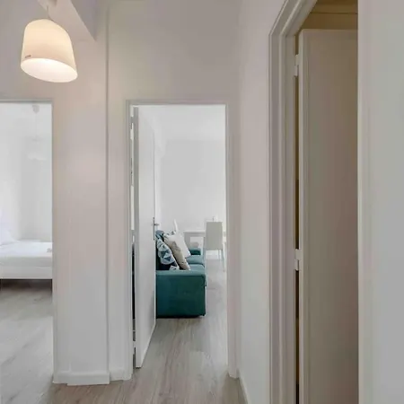 Lägenhet Quiet 2-bedroom Apt W/ Free Parking On Premises